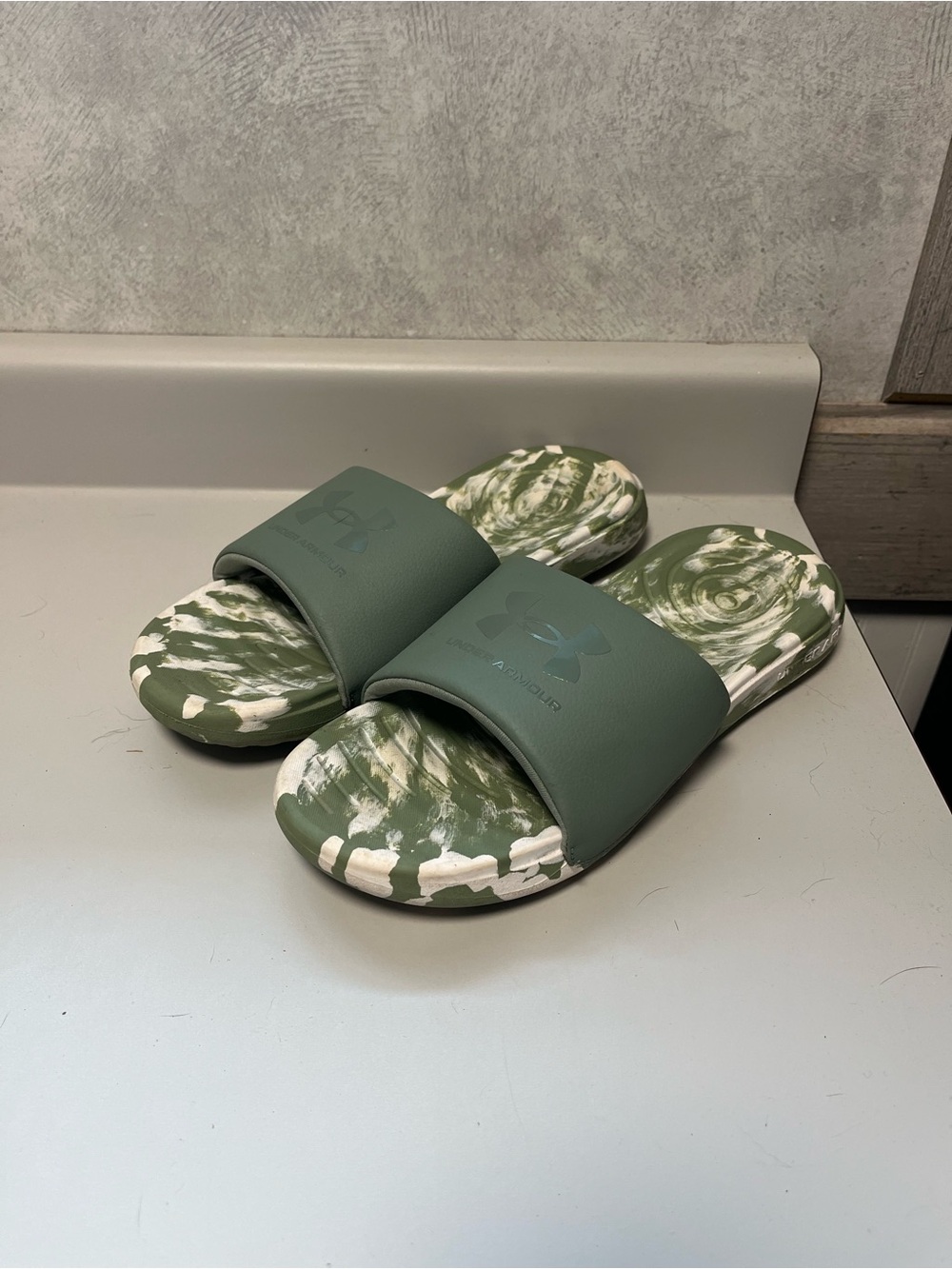 Under Armour Olive Green and White Marbled Slide Sandals